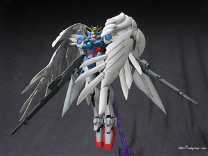 GUNDAM MG 1/100 WING ZERO 