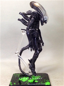 S.H.MONSTERARTS ALIEN BIG CHAP