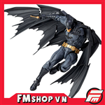 REVOLTECH BATMAN FAKE