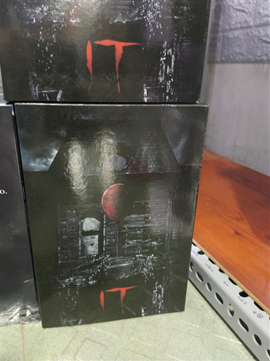 Mua bán NECA IT PENNYWISE 2017 WELL HOUSE CHINA VER