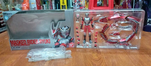 Mua bán SHF KAMEN RIDER RYUKI & DRAGREDER LIKE NEW