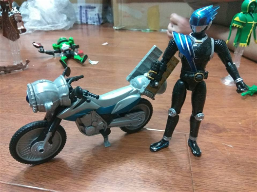 Mua bán CHANGE KAMEN RIDER METEOR + XE KO BOX