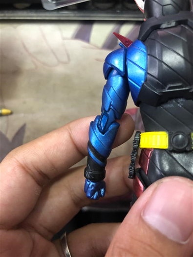 Mua bán SHF KAMEN RIDER BUILD 2ND (GIÁP KHỦYU TAY TANK ĐÚC)