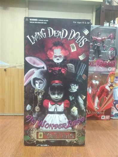Mua bán MEZCO TOYS LIVING DEAD DOLL INFERNO AS THE QUEEN OF HEARTS