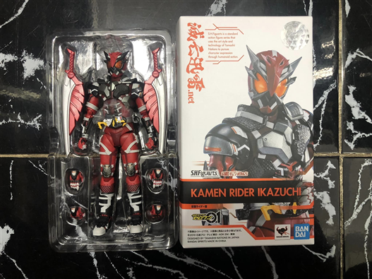 Mua bán (JPV) SHF KAMEN RIDER IKAZUCHI LIKE NEW