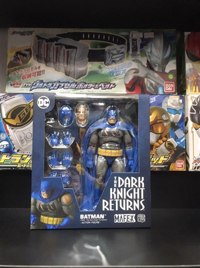 Mua bán MAFEX BATMAN HUSH THE DARK KNIGHT RETURNS