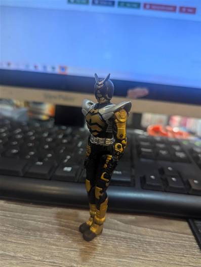 Mua bán (NO BOX) CANDY TOY KAMEN RIDER THE BEE