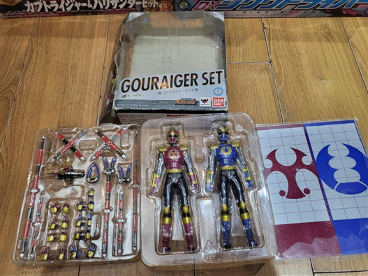 Mua bán (2ND + NỀN) SHF NINPUU SENTAI HURRICANEGER GOURAIGER SET