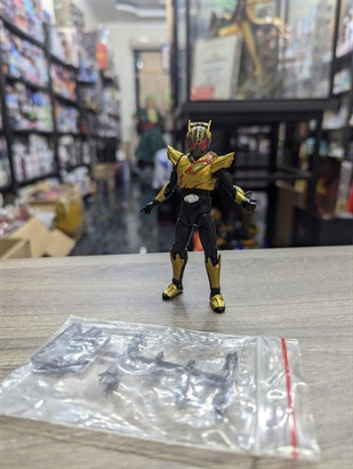 Mua bán (NO BOX)SHODO OUTSIDER KAMEN RIDER GOLD DRIVE