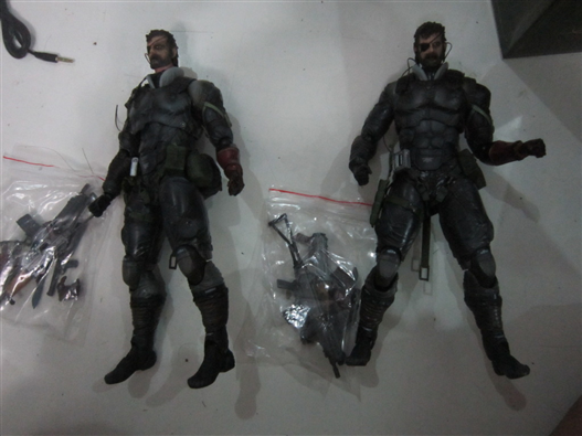 Mua bán PLAY ARTS KAI SNAKE SNEAKING SUIT KO BOX