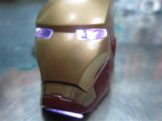 Mua bán MÓC KHOÁ 1:6 IRON MAN CÓ LED