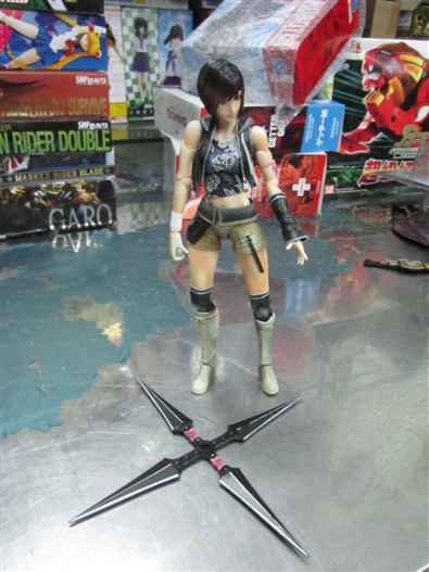 Mua bán PLAY ARTS KAI YUFFIE