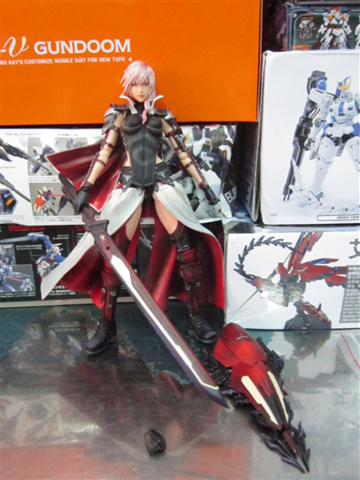 Mua bán PLAY ARTS LIGHTNING RETURN