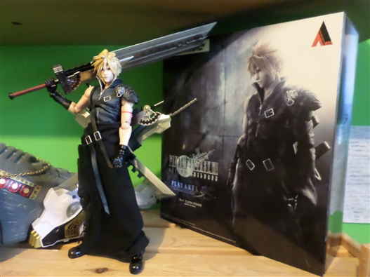 Mua bán PLAY ARTS KAI CLOUD LIKE NEW